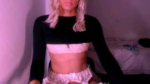 Chiara online show from October 14, 2025, 4:02 am
