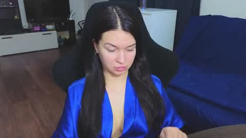 Snapshot of xxxkleoxxx chatting on February 13, 2026, 8:05 pm Alisa online show from February 13, 2026, 8:05 pm