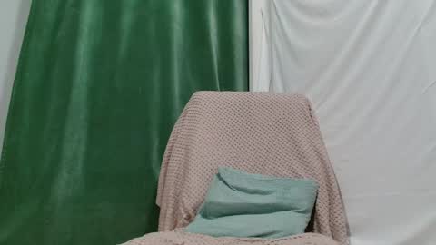 Lola online show from May 16, 2026, 10:41 pm