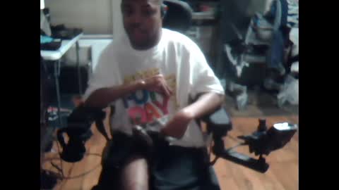 xxxonwheelz online show from October 4, 2025, 1:25 am