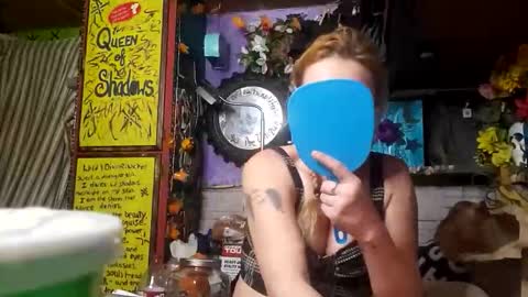 XXXQueenMandyDickenz online show from February 25, 2026, 2:10 am