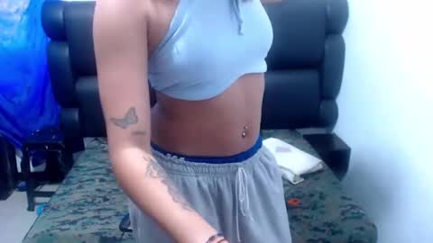 xxxreinasexyassxxx online show from February 12, 2025, 7:24 pm