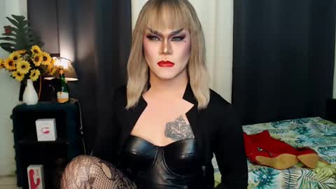 QueenMarina online show from January 15, 2025, 7:34 pm