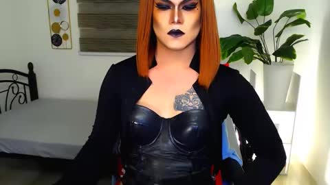 Snapshot of xyournightmarequeenx chatting on May 17, 2026, 6:33 am QueenMarina online show from May 17, 2026, 6:33 am