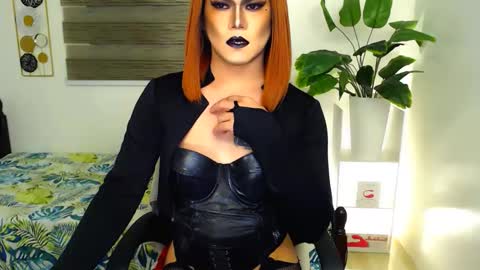 Snapshot of xyournightmarequeenx chatting on June 4, 2026, 5:13 am QueenMarina online show from June 4, 2026, 5:13 am