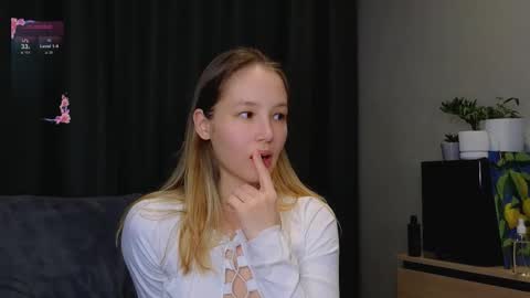 Snapshot of y0ur_sunshine__ chatting on February 26, 2026, 9:58 pm Eva online show from February 26, 2026, 9:58 pm