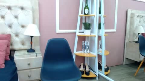 yaelyn online show from May 4, 2026, 4:58 pm