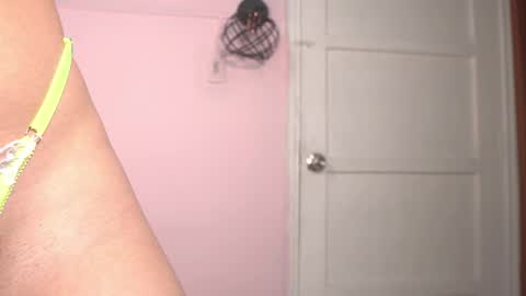 petronila online show from October 15, 2025, 12:00 am