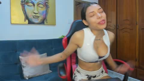 yake  elizabeth online show from April 8, 2026, 7:14 pm