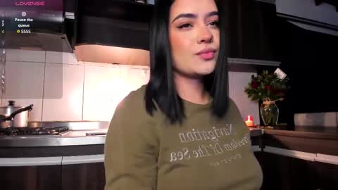 Yakeline online show from October 1, 2025, 1:00 am