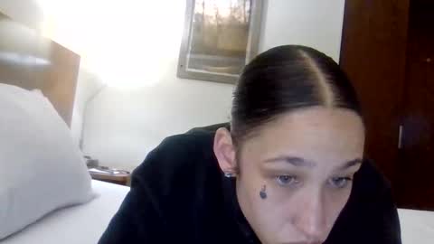 YallFav0rit3couple online show from April 1, 2026, 7:09 am