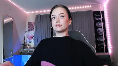 Snapshot of yamilean chatting on June 10, 2026, 9:14 pm Yami online show from June 10, 2026, 9:14 pm