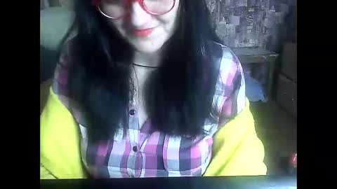 Snapshot of yanafiesta chatting on March 6, 2026, 11:28 am yanafiesta online show from March 6, 2026, 11:28 am