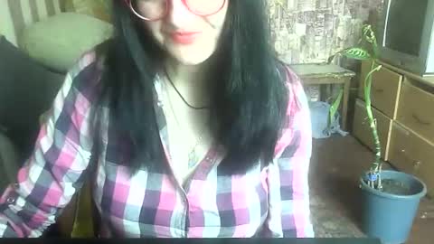 Snapshot of yanafiesta chatting on April 4, 2026, 9:51 am yanafiesta online show from April 4, 2026, 9:51 am