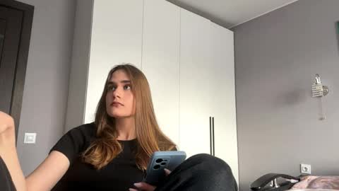 Kate online show from April 7, 2026, 1:00 pm