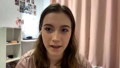 Snapshot of yaniraekberg chatting on October 23, 2025, 7:12 pm Marry online show from October 23, 2025, 7:12 pm