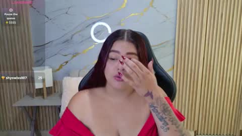 Yara  online show from November 7, 2025, 7:58 pm