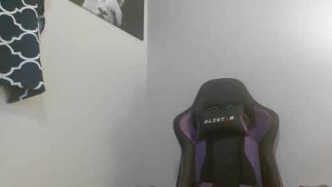 Snapshot of yarabrynnn chatting on January 21, 2025, 6:23 pm YARA online show from January 21, 2025, 6:23 pm