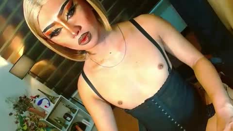 miss yasii online show from April 14, 2026, 3:40 pm