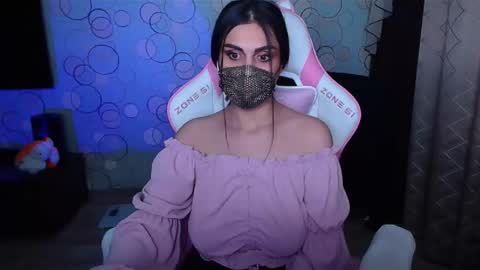Snapshot of yasmina___ chatting on September 29, 2025, 8:52 am yasmina online show from September 29, 2025, 8:52 am