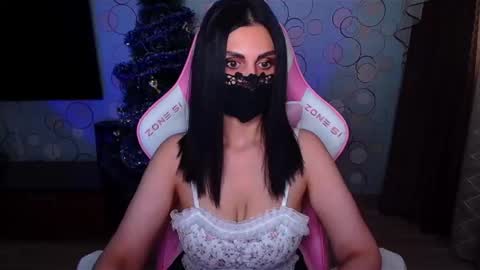 Snapshot of yasmina___ chatting on January 12, 2026, 7:13 am yasmina online show from January 12, 2026, 7:13 am