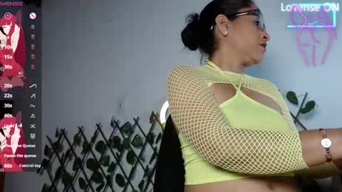 Snapshot of yaya____ chatting on March 2, 2026, 10:16 pm yaya____ online show from March 2, 2026, 10:16 pm