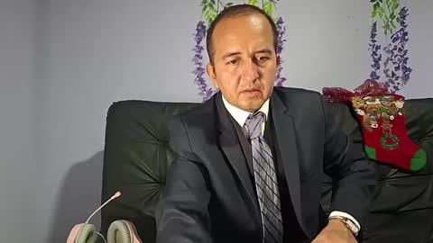 Snapshot of yazfore chatting on November 24, 2025, 3:45 pm Hazzan online show from November 24, 2025, 3:45 pm