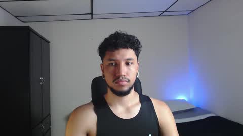 yeff online show from November 7, 2025, 1:49 am