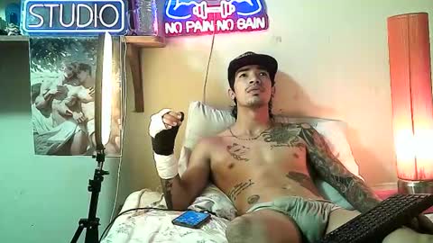 yeisoncastellanos1999 online show from February 26, 2026, 7:57 pm