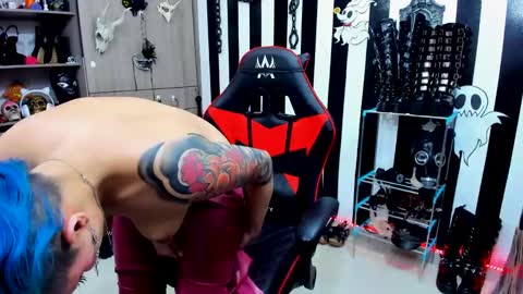 Snapshot of yelena_bondaje chatting on December 20, 2024, 1:36 am Yelena online show from December 20, 2024, 1:36 am