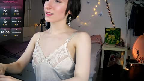 Liya online show from February 7, 2025, 7:06 pm