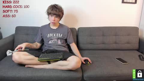 Snapshot of yen2025 chatting on October 6, 2025, 2:03 pm Yen online show from October 6, 2025, 2:03 pm