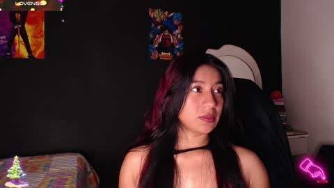 Yesi online show from December 3, 2024, 2:27 pm