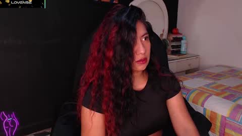 Yesi online show from March 1, 2025, 2:34 pm