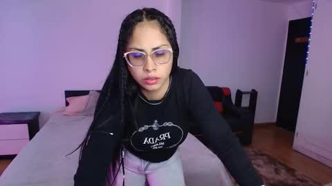 yesie_hot2 online show from February 10, 2026, 2:15 am