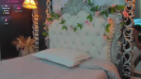 Snapshot of yess__daddy chatting on February 4, 2025, 2:17 am yess__daddy online show from February 4, 2025, 2:17 am