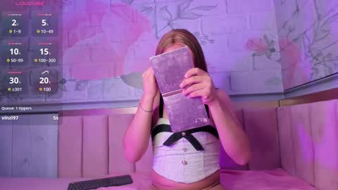 Snapshot of yess__daddy chatting on February 18, 2025, 1:11 pm yess__daddy online show from February 18, 2025, 1:11 pm