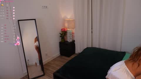 Snapshot of yess_kiki chatting on October 5, 2025, 7:28 am Kiki online show from October 5, 2025, 7:28 am