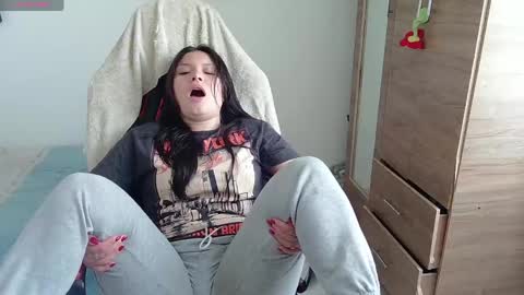 yessica_gomez01 online show from June 2, 2026, 8:55 pm