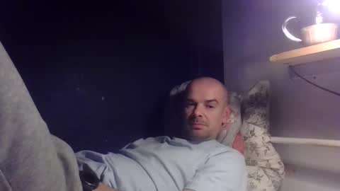 yewloo online show from November 3, 2025, 6:20 pm