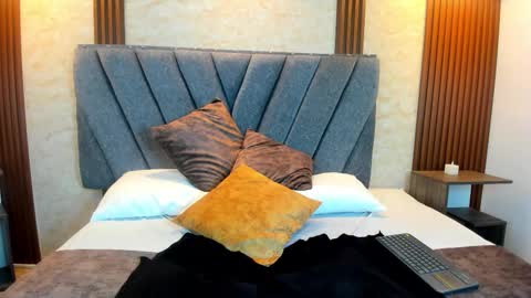 Ying online show from February 9, 2026, 10:03 pm