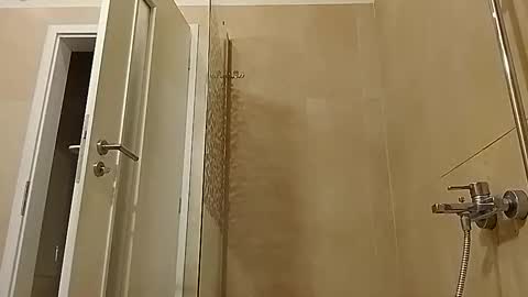 Snapshot of yitnkocymqna chatting on November 1, 2025, 3:30 am yitnkocymqna online show from November 1, 2025, 3:30 am