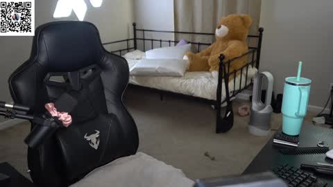 Palmela Handerson online show from January 17, 2025, 8:55 pm