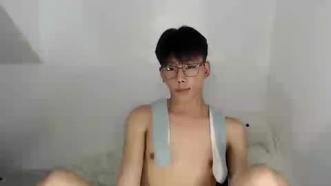 Snapshot of ynotyu chatting on July 20, 2026, 2:19 pm ynotyu online show from July 20, 2026, 2:19 pm