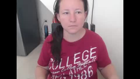 Snapshot of yohis_kiut25 chatting on February 3, 2025, 3:49 pm yohis online show from February 3, 2025, 3:49 pm