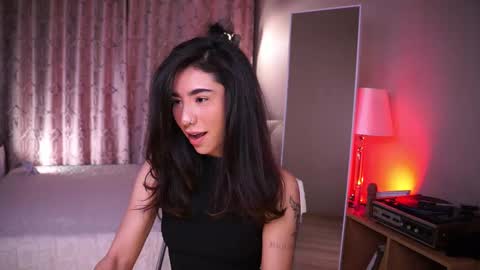 Yoko online show from December 5, 2025, 6:11 am