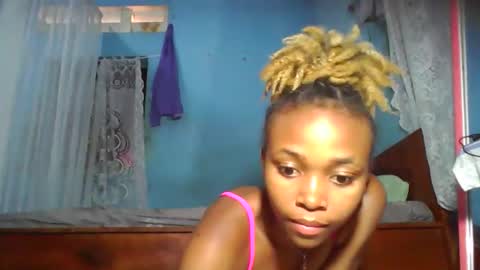 Snapshot of yolandrina90 chatting on September 30, 2025, 11:48 am yolandrina90 online show from September 30, 2025, 11:48 am