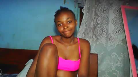 Snapshot of yolandrina90 chatting on October 27, 2025, 6:56 pm yolandrina90 online show from October 27, 2025, 6:56 pm