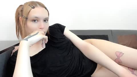 Snapshot of yomoyoo chatting on December 20, 2024, 5:08 pm yomoyoo online show from December 20, 2024, 5:08 pm