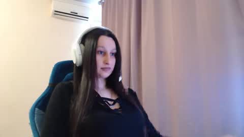 Sophie online show from April 27, 2026, 2:59 pm